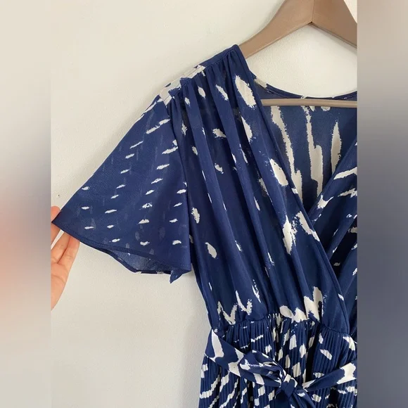 SOLD - Vintage 70s/80s Classy/Boho Navy Blue w/ White Dress - Picture 4 of 7